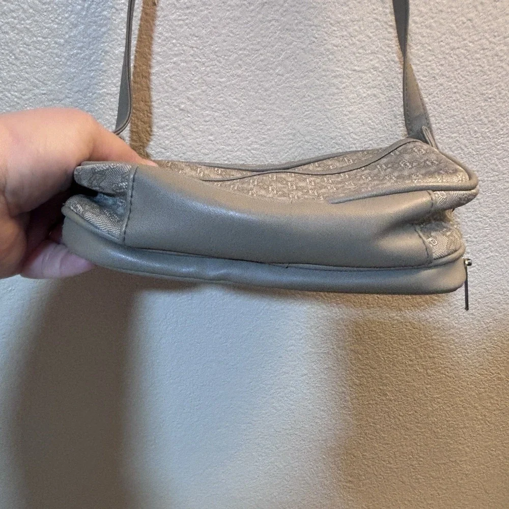 Vintage Via Prima Tan Crossbody Purse Handbag Bag Leather Zipper Pockets Clean - Picture 10 of 13